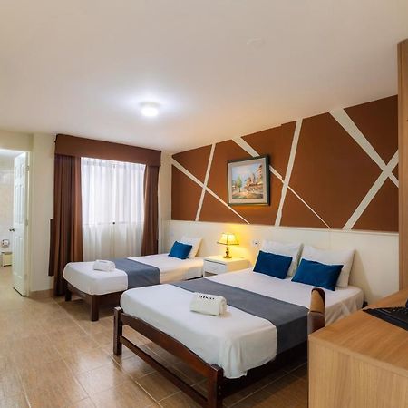 Hotel Country Trujillo Exterior photo