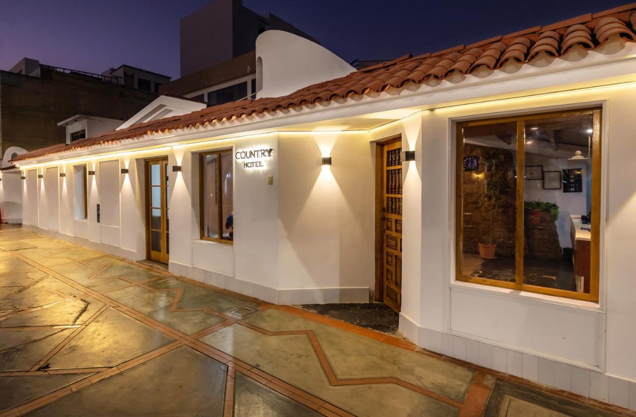 Hotel Country Trujillo Exterior photo