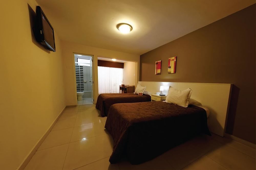 Hotel Country Trujillo Exterior photo